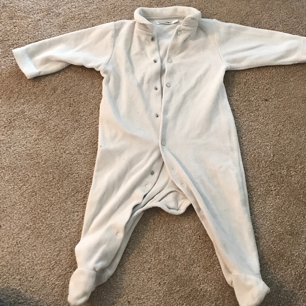 EUC velour snap footie 6mo